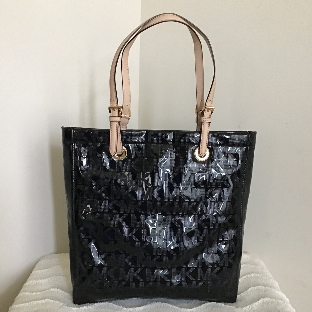 COPY - Michael Michael Kors Signature Mirror Metallic Tot